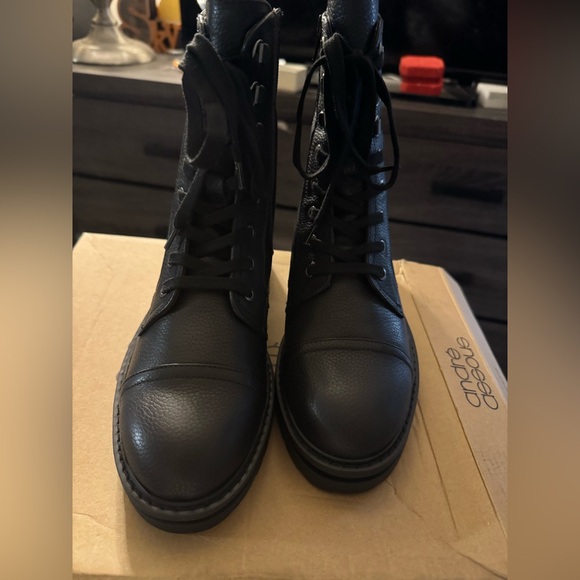 Brand new size women’s 8.5 Andre Assous black combat boots. - Picture 7 of 15